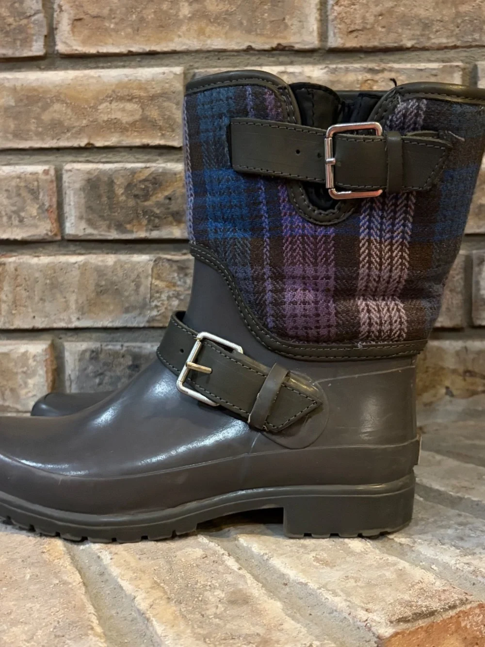 Sperry rain boots